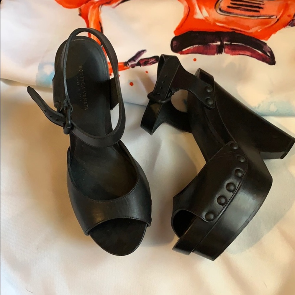 Bottega Veneta black wooden heels
